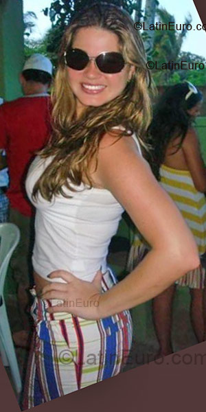 Date this sensual Brazil girl Juliana from Serra BR1546