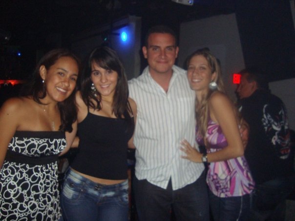 Date this tall United States man Reginaldo from Miami US3531