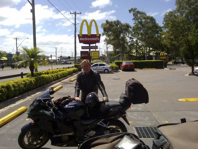 Date this hot Australia man Roger from Melbourne AU68