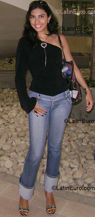 Date this delightful Colombia girl Karen from Cali CO12575