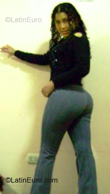 Date this gorgeous Peru girl Yeny Laura from Lima PE122