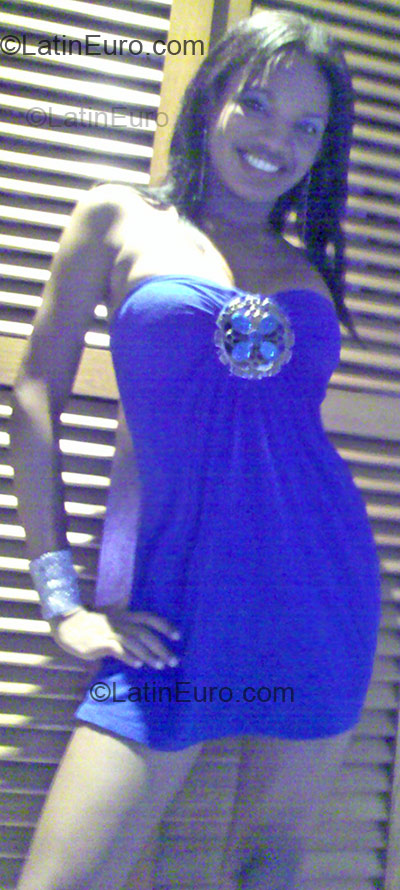 Date this good-looking Colombia girl Nohemy from Cartagana CO10308