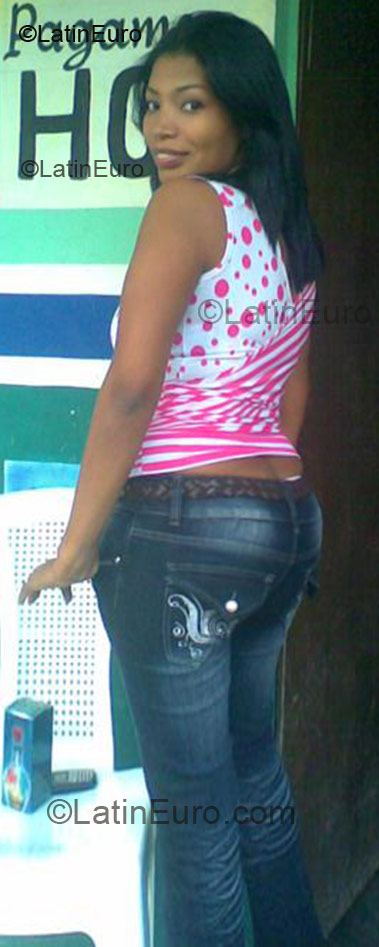 Date this fun Dominican Republic girl Veronica from Monsenor Nouel DO1610