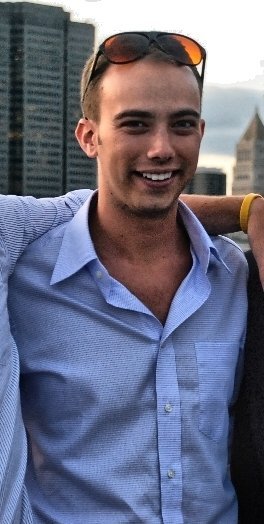 Date this young United States man Danny from New York BR1723