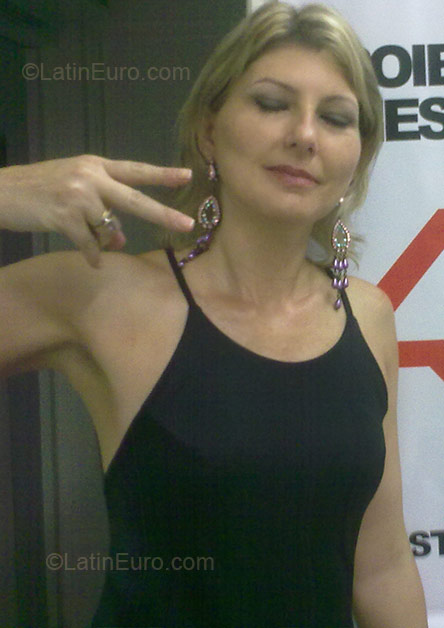 Date this fun Brazil girl Nice from Cascavel BR1815