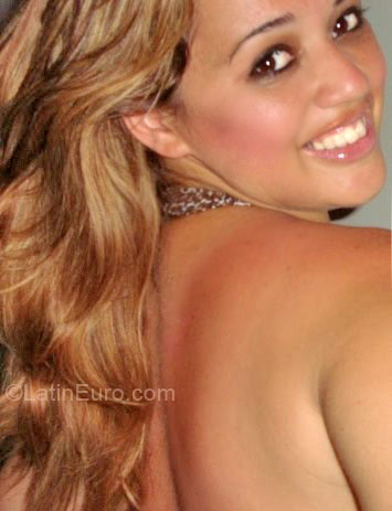 Date this beautiful Brazil girl Sonara from Cariacica BR1820