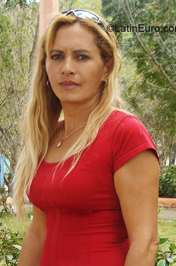 Date this attractive Dominican Republic girl Bileica from La Romana DO1921