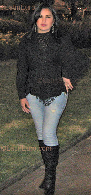 Date this stunning Peru girl Maribel from Cusco PE140