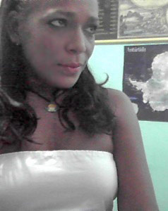 Date this good-looking Brazil girl Denise from Salvador BR1879