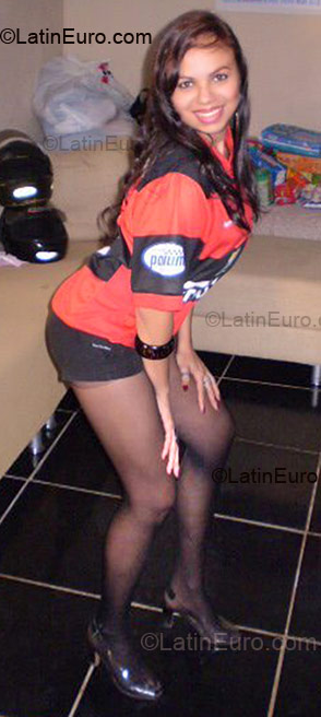 Date this voluptuous Brazil girl Sayure from Duque De Caxias BR1892