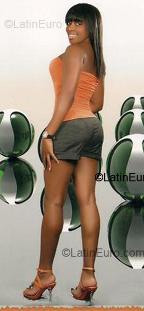 Date this charming Colombia girl Liny Victoria from Cali CO1799