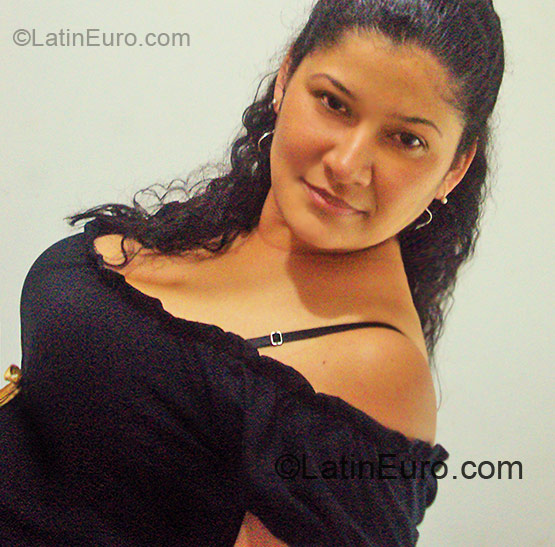 Date this exotic Colombia girl Diana Fernanda from Palmira CO1857