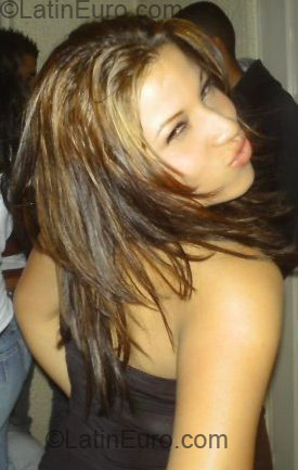 Date this exotic Colombia girl Julieth from Barranquilla CO1864