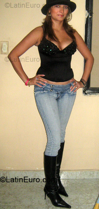 Date this exotic Colombia girl Katherine from Tulua CO1882