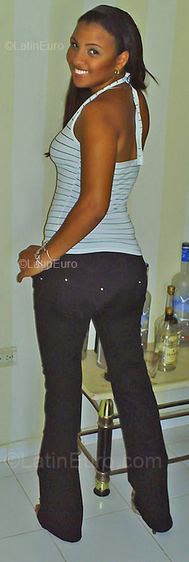 Date this hot Dominican Republic girl Jenny from Santiago DO2260