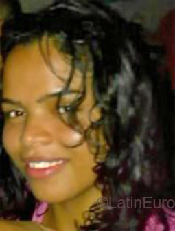 Date this nice looking Brazil girl Dilza from Ipojuca BR2035
