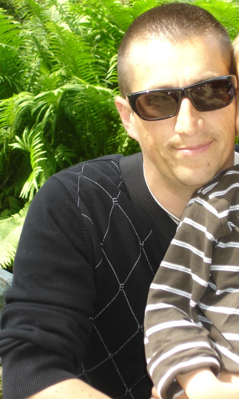 Date this hard body Belgium man Greatold from Antwerpen BE33