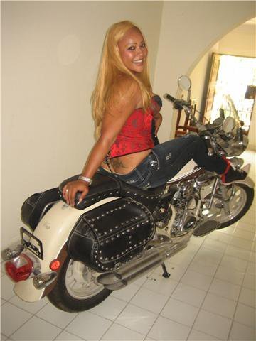 Date this sultry Dominican Republic girl Pamela from San Pedro De Macoris DO2450
