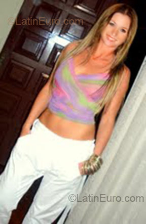 Date this cute Brazil girl Mara from Florianopolis BR2080
