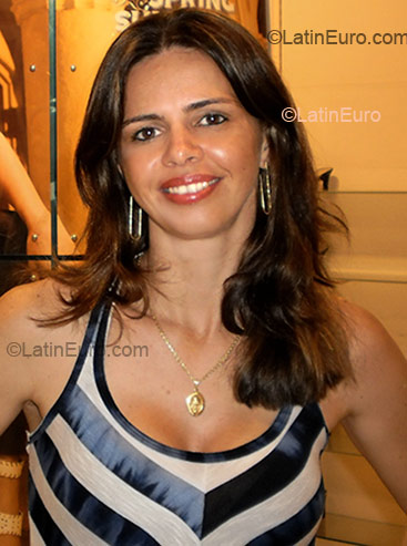 Date this funny Brazil girl Tatiana from Campo Grande BR2094