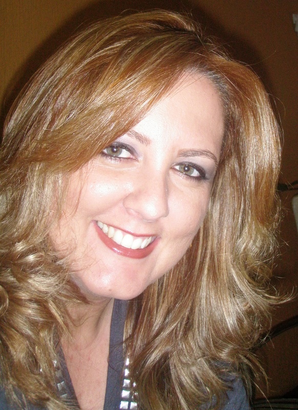 Date this beautiful Brazil girl Carlacris from Birigui BR2125