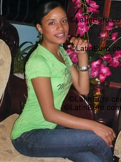 Date this charming Dominican Republic girl Alexaperalta from puerto plata DO3003