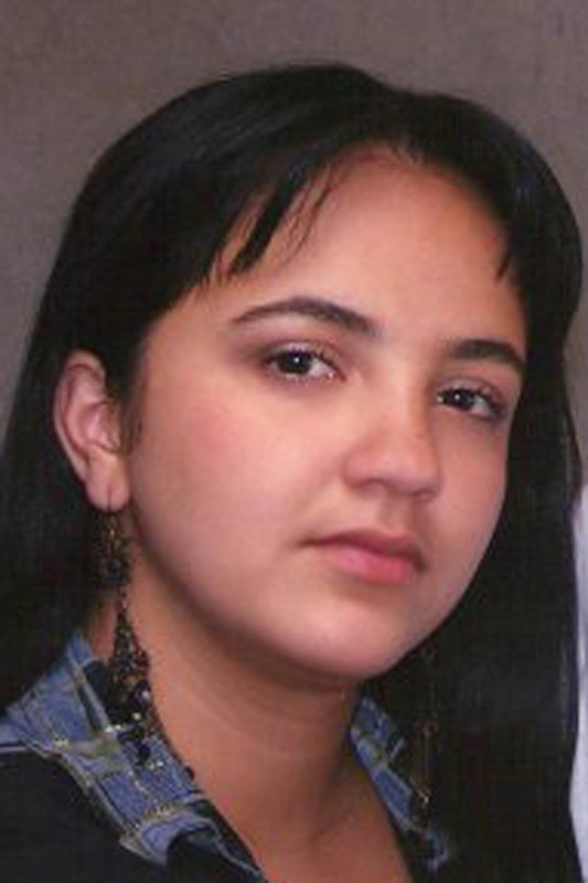 Date this beautiful United States girl Maira from Colombia US5079