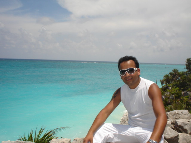 Date this hot Colombia man JORJAS from Bogota CO2719