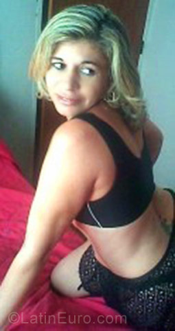 Date this beautiful Brazil girl Marlene from Ceres BR4191