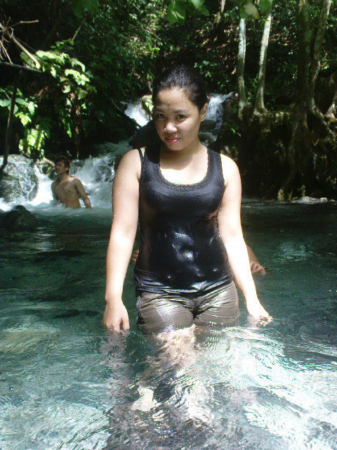 Date this nice looking Philippines girl Janine from Cebu PH267