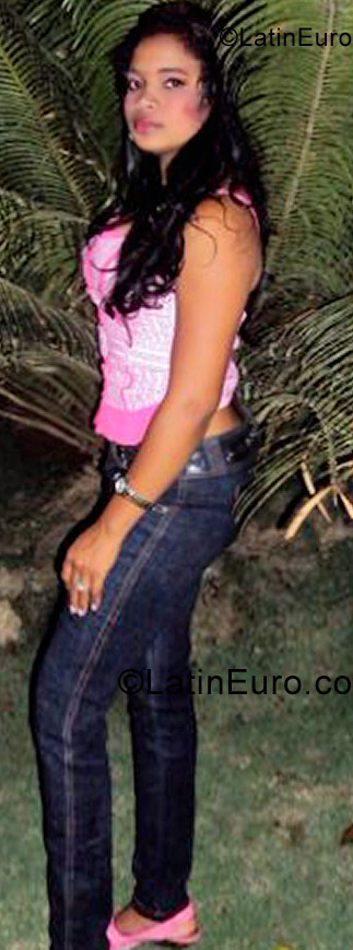 Date this lovely Dominican Republic girl Angelica from Santiago DO3189