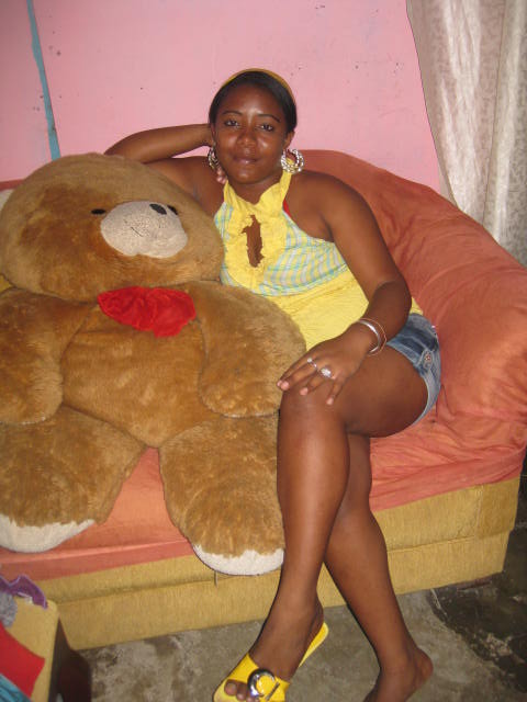 Date this hard body Dominican Republic girl Romarys from San Pedro De Macoris DO3312