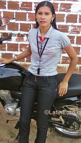 Date this stunning Brazil girl Laudileide from Salvador BR2320