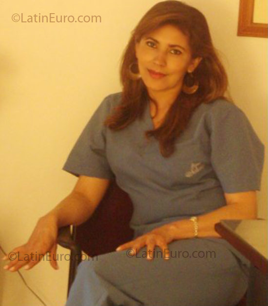 Date this young Colombia girl Diana Fernanda from Bogota CO2928