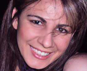 Date this funny Brazil girl Lorena from Rio Verde BR2325