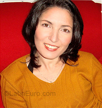 Date this foxy Brazil girl Claudia from  BR2391