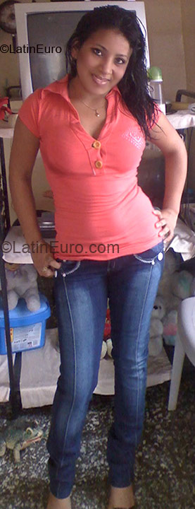 Date this stunning Honduras girl Wendy from San Pedro Sula HN135
