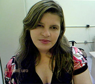 Date this happy Brazil girl Deivilene from Porto Velho BR2412