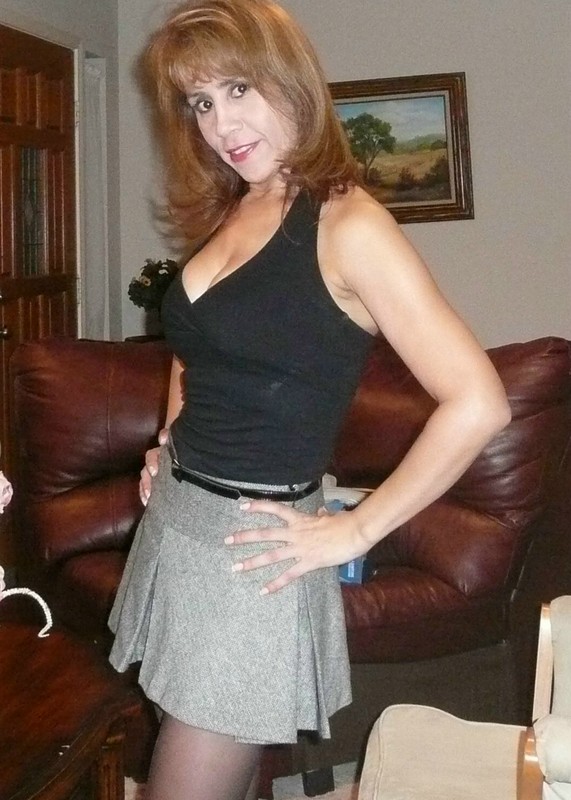 Date this happy United States girl Tachuelita from Fort Worth US5624