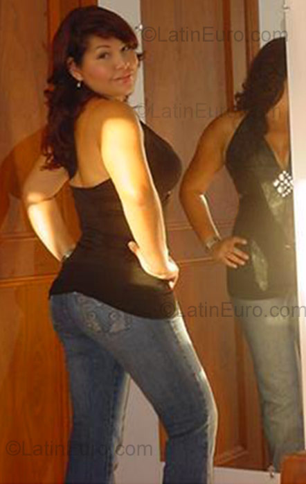Date this attractive Colombia girl Mony from Barranquilla CO3113