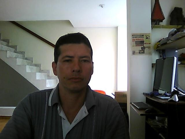 Date this georgeous Colombia man Jhonconnor from Pereira CO3201