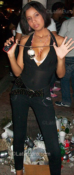 Date this good-looking Dominican Republic girl Lingi from San Critobal DO3639