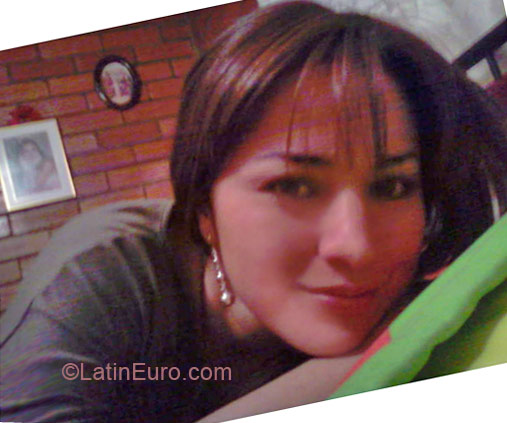 Date this georgeous Colombia girl Victoria from Bogota CO3434