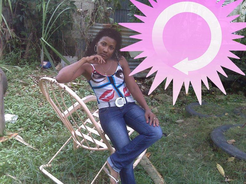 Date this good-looking Dominican Republic girl Olga-lishotmail from Santo Domingo LR12