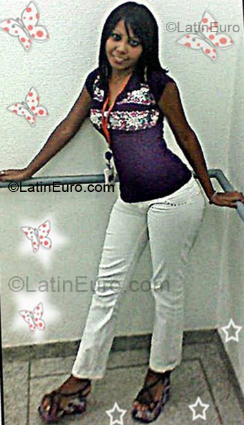 Date this good-looking Brazil girl Evelyn from Sao Paulo BR7174