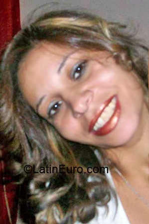 Date this lovely Brazil girl Evaneide from Brasilia BR4682