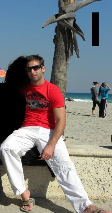 Date this happy United States man Roberttini from Miami Beach SI1