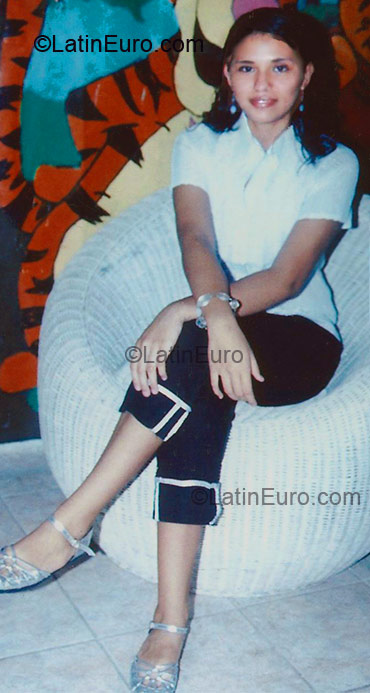 Date this hot Honduras girl Wendy from Choloma HN173