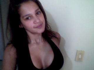 Date this hot Colombia girl Carolina from Bogota CO3824