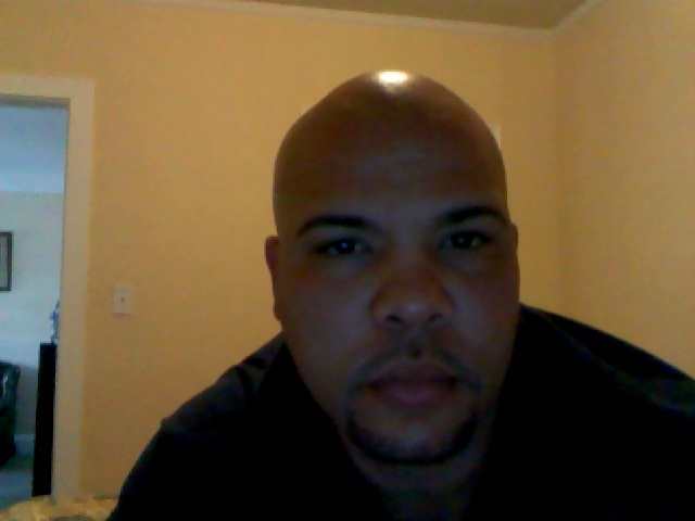 Date this hot Dominican Republic man Trockero from Hartford DO4014